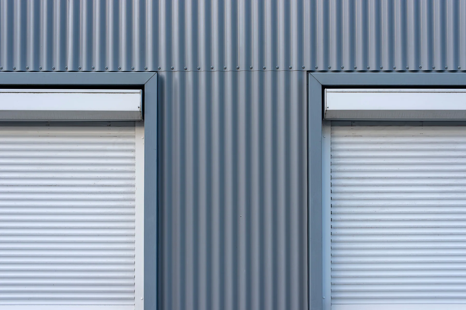 Metal wall opening detail
