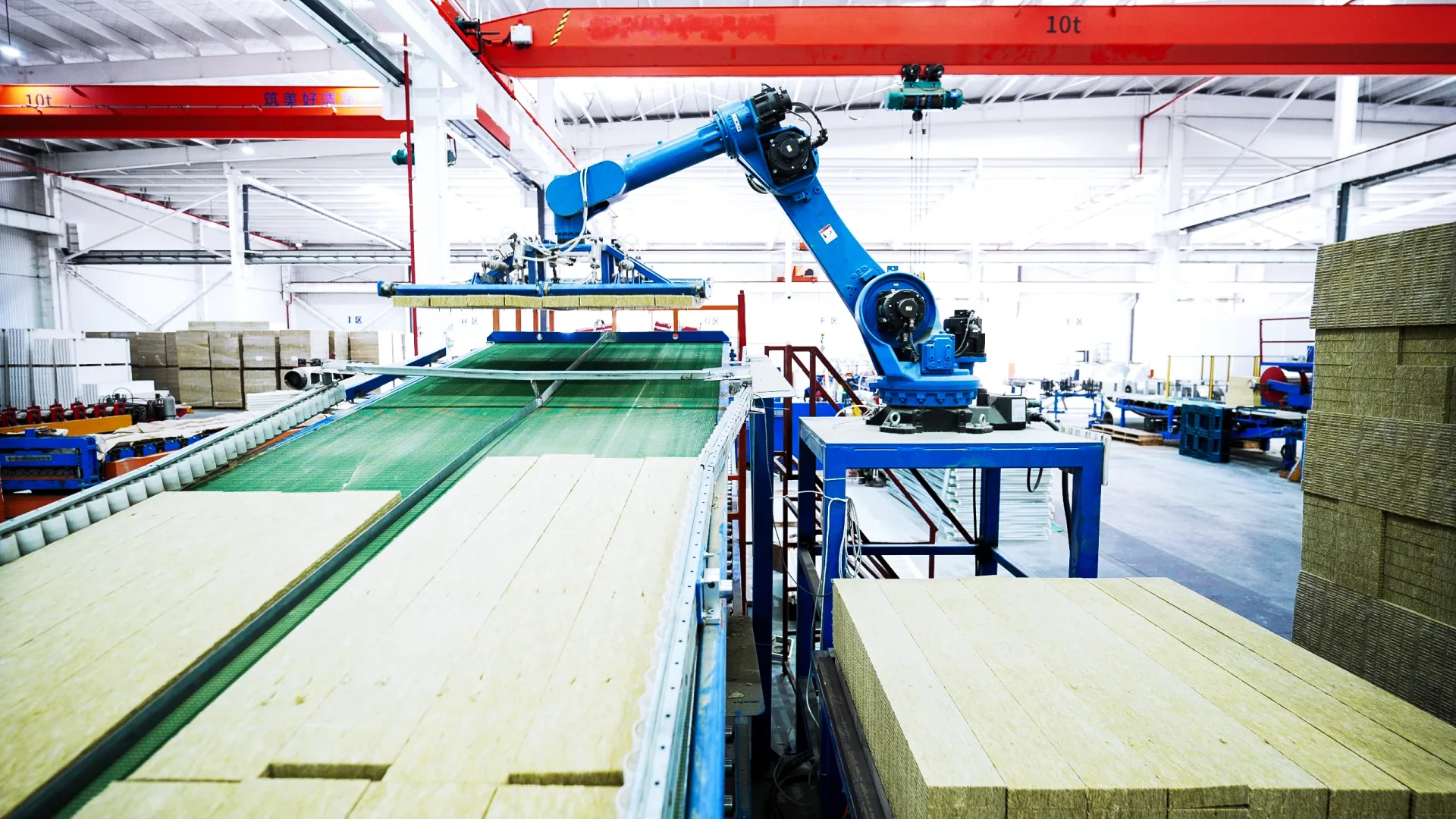 Wuhan · Automatic Rock Wool Feeding